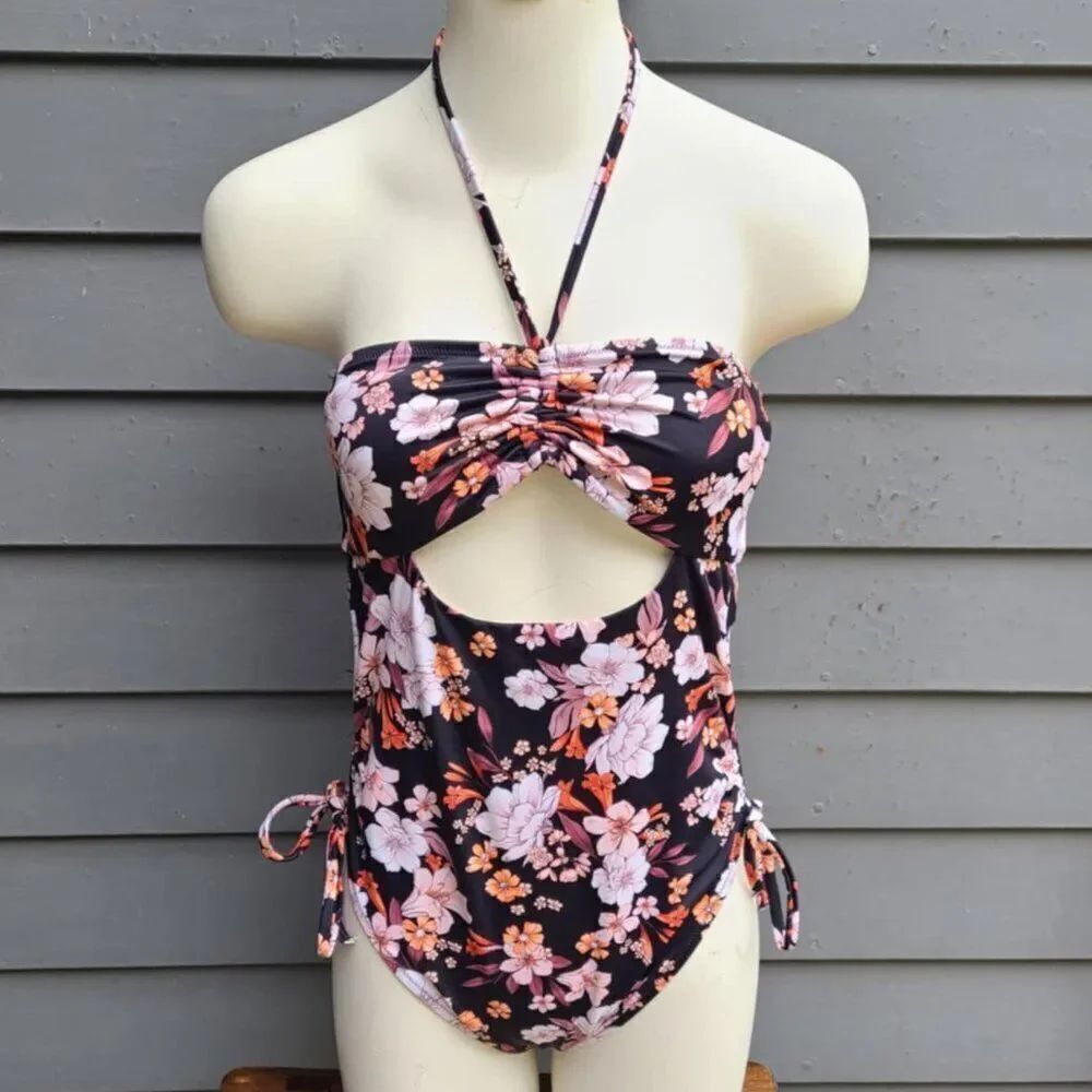 Sun & Shade Floral One Piece Swimsuit size Medium